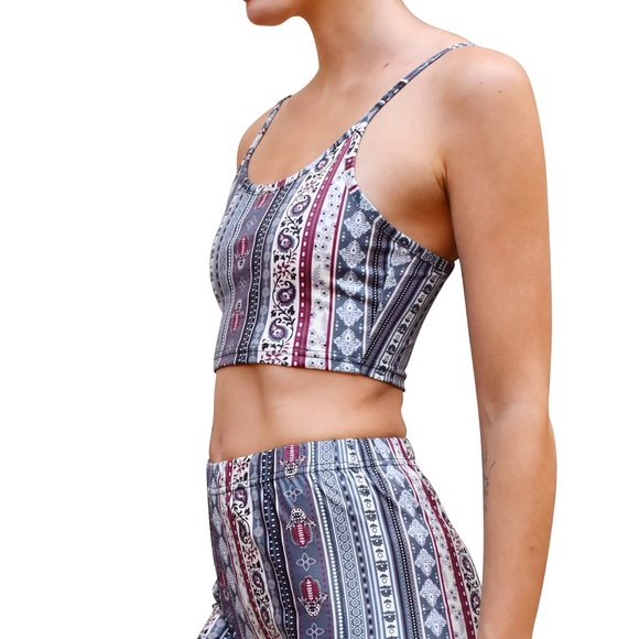 Bell bottom pants and crop cami top in blue indigo paisley - Picture 5 of 9